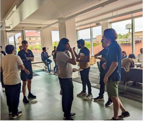 HDR Collaborative Networking Circle